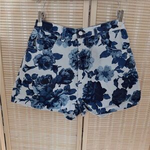 VTG Near Mint condition BONGO Blue Floral Jean Shorts